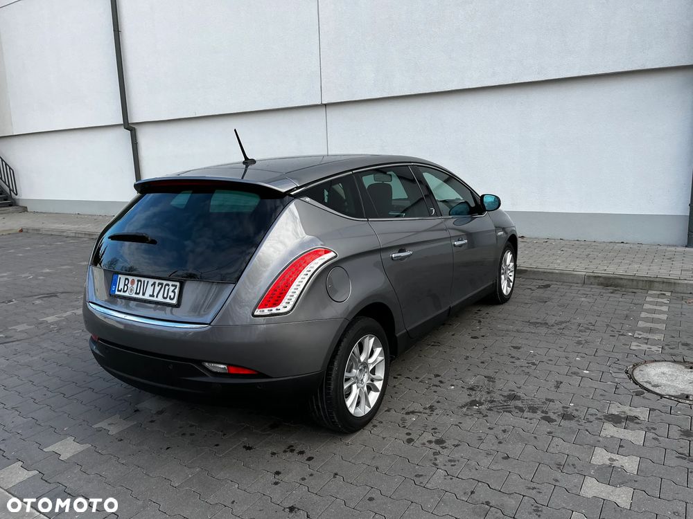 Lancia Delta 1.4 T-Jet Oro - 3