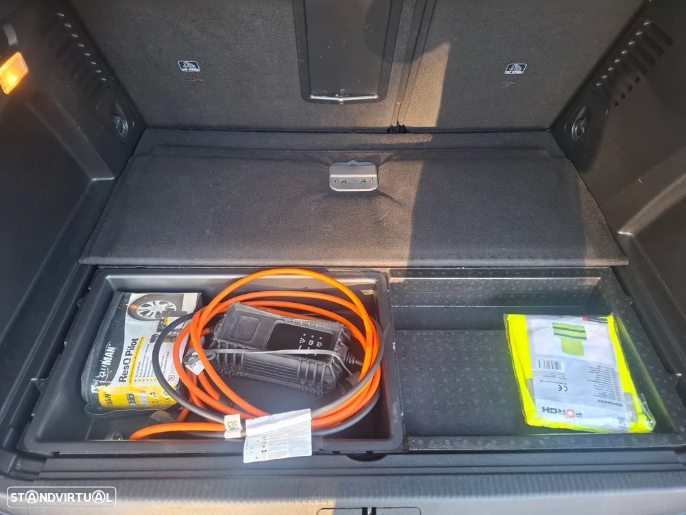 Peugeot 3008 1.6 Hybrid4 GT Pack e-EAT8 - 47