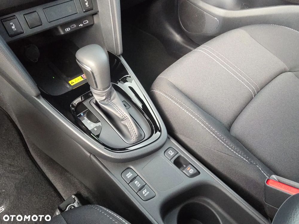 Toyota Yaris Cross - 25