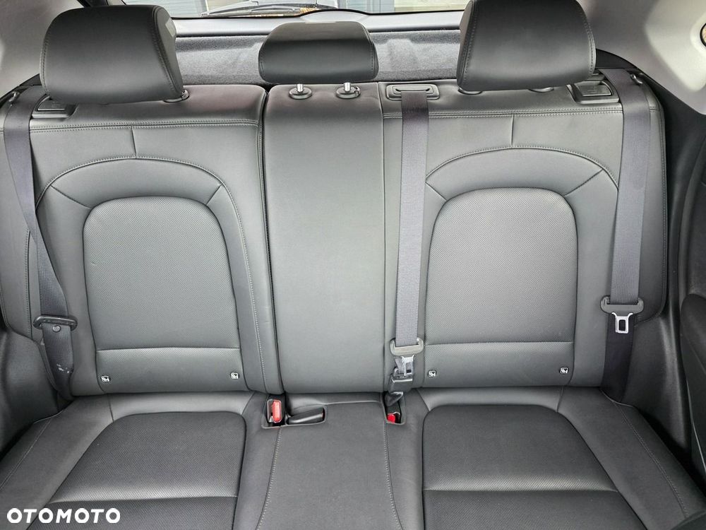 Hyundai Kona - 12