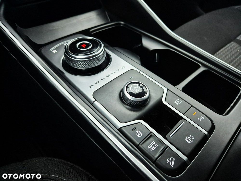 Kia Sorento 1.6 T-GDI HEV L 7os - 28