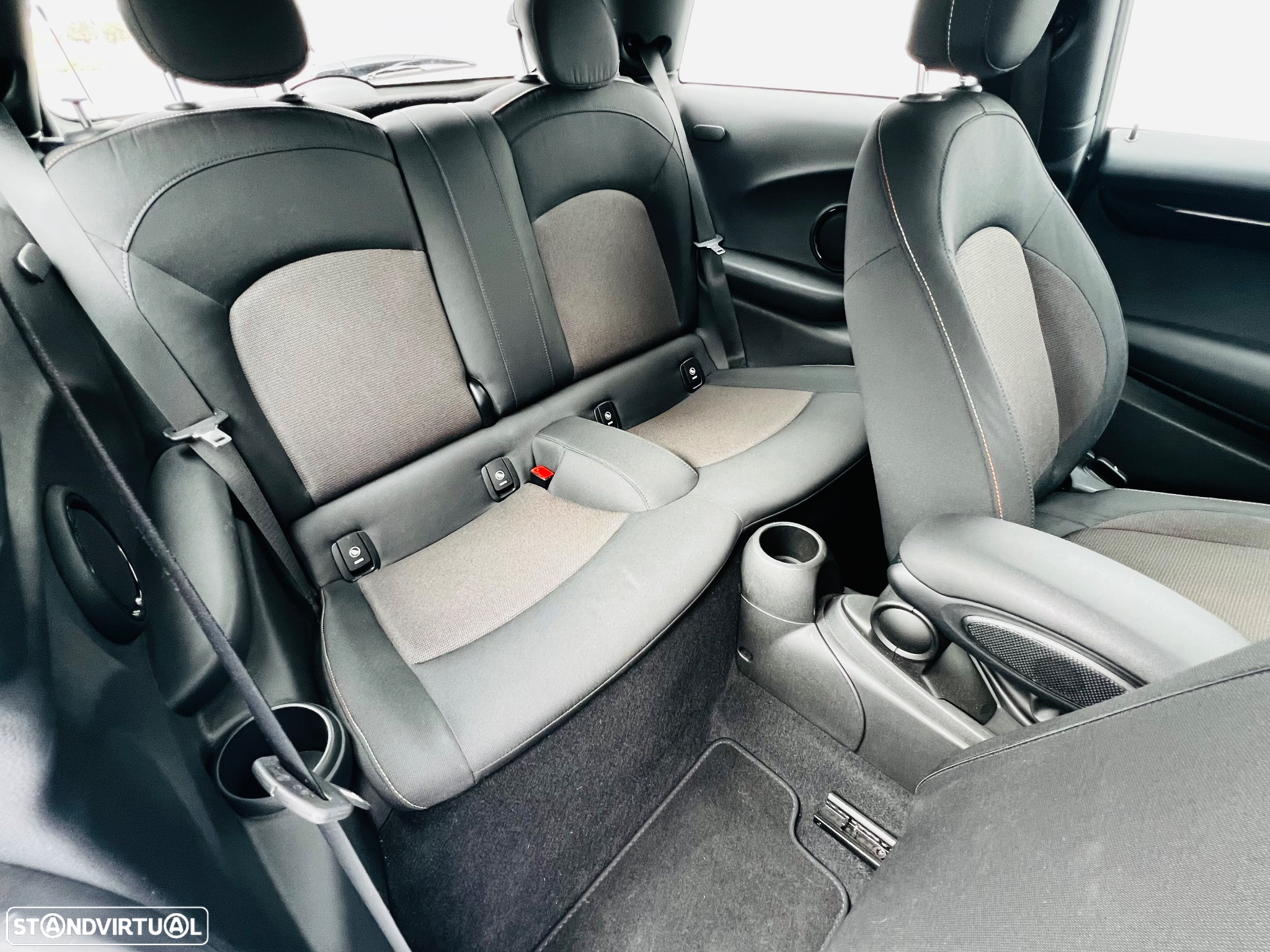 MINI 3 Portas One Sport Edition - 14