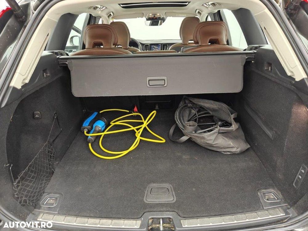 Volvo XC 60 T8 Twin Engine AWD Momentum - 15