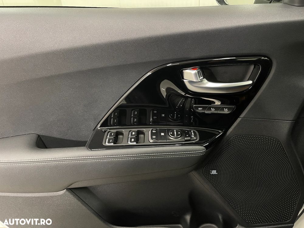 Kia Niro 1.6 GDI PHEV 2WD OPF Aut. Spirit - 27