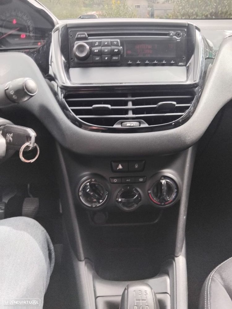 Peugeot 208 1.4 HDi Active - 7