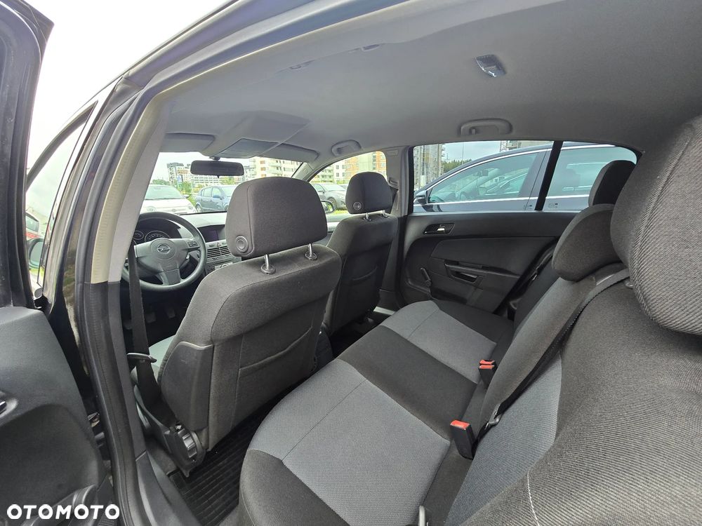 Opel Astra 1.6 Enjoy - 10