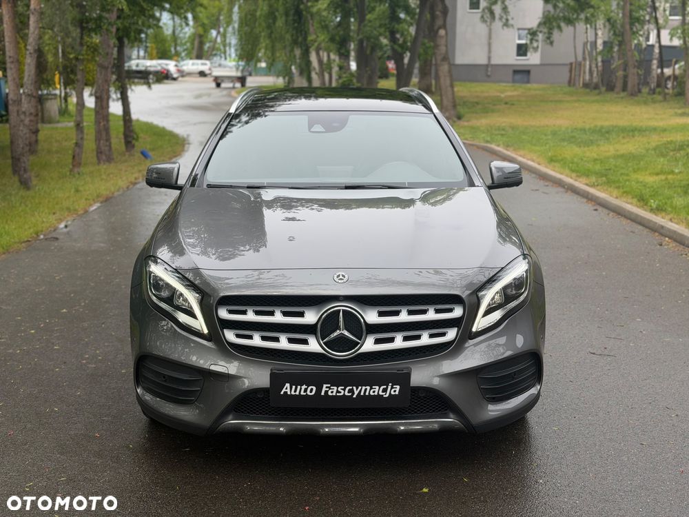 Mercedes-Benz GLA 200 7G-DCT AMG Line - 2