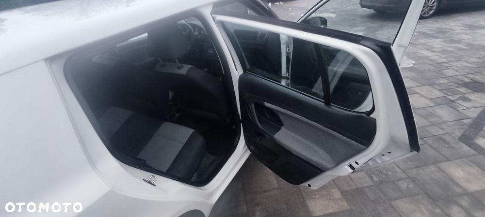 Skoda Fabia 1.2 HTP FAMILY - 8