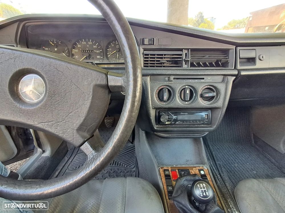 Mercedes-Benz W201 (1982-1993) 190 D 2.5 - 7