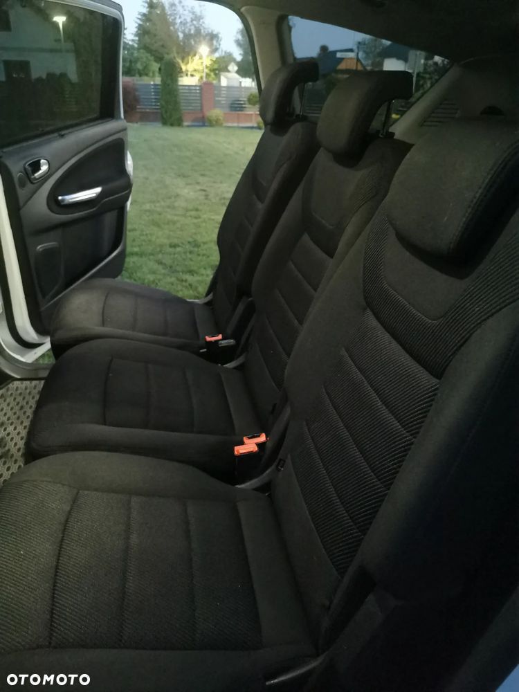 Ford S-Max 2.0 TDCi DPF Titanium - 13