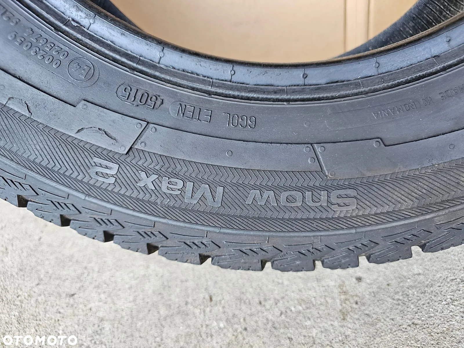 (O74) 215/65R16C 109/107R 5,8mm 15r BUS / Uniroyal Snow Max 2 - 6