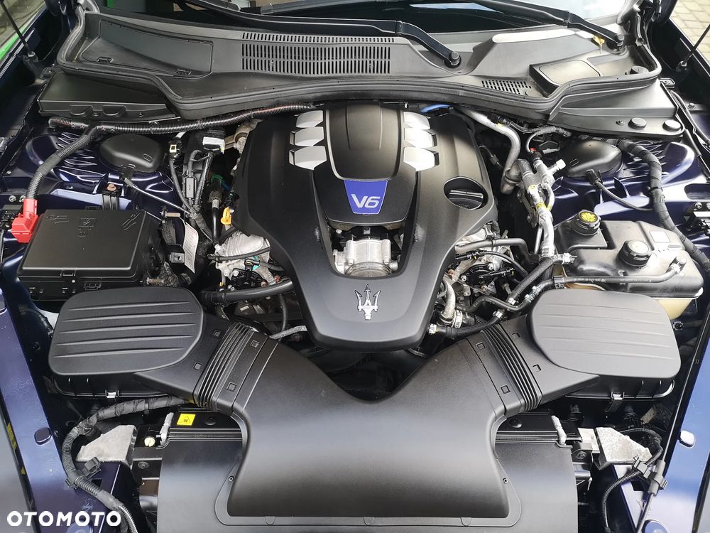 Maserati Quattroporte Q4 GranSport - 30