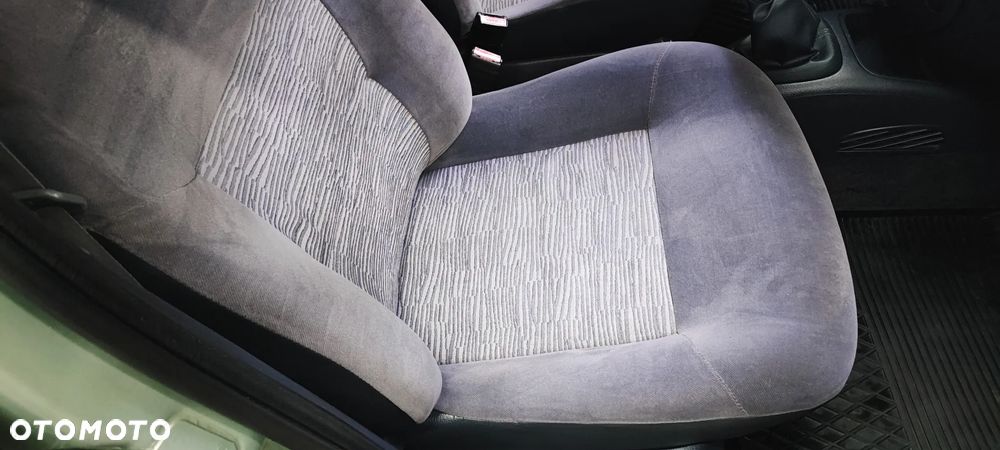 Renault Megane 1.4 Confort Privilege - 10