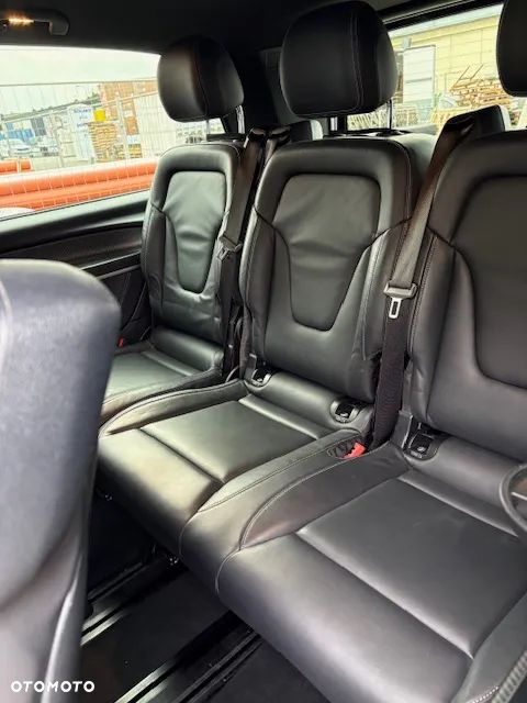 Mercedes-Benz Klasa V - 13