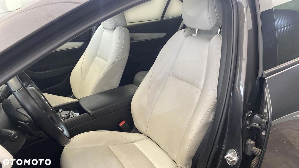 Mazda 3 e-SKYACTIV-X 186 M HYBRID EXCLUSIVE-LINE - 11