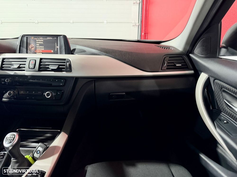 BMW 320 - 22