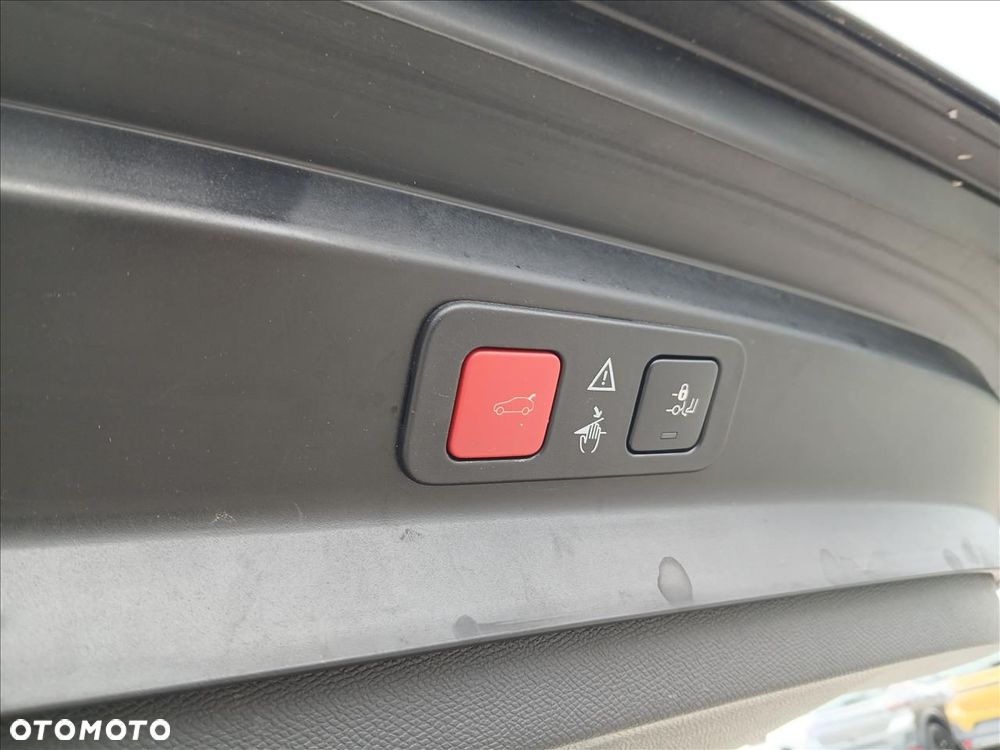 Peugeot 5008 2.0 BlueHDi GT Pack S&S EAT8 - 34