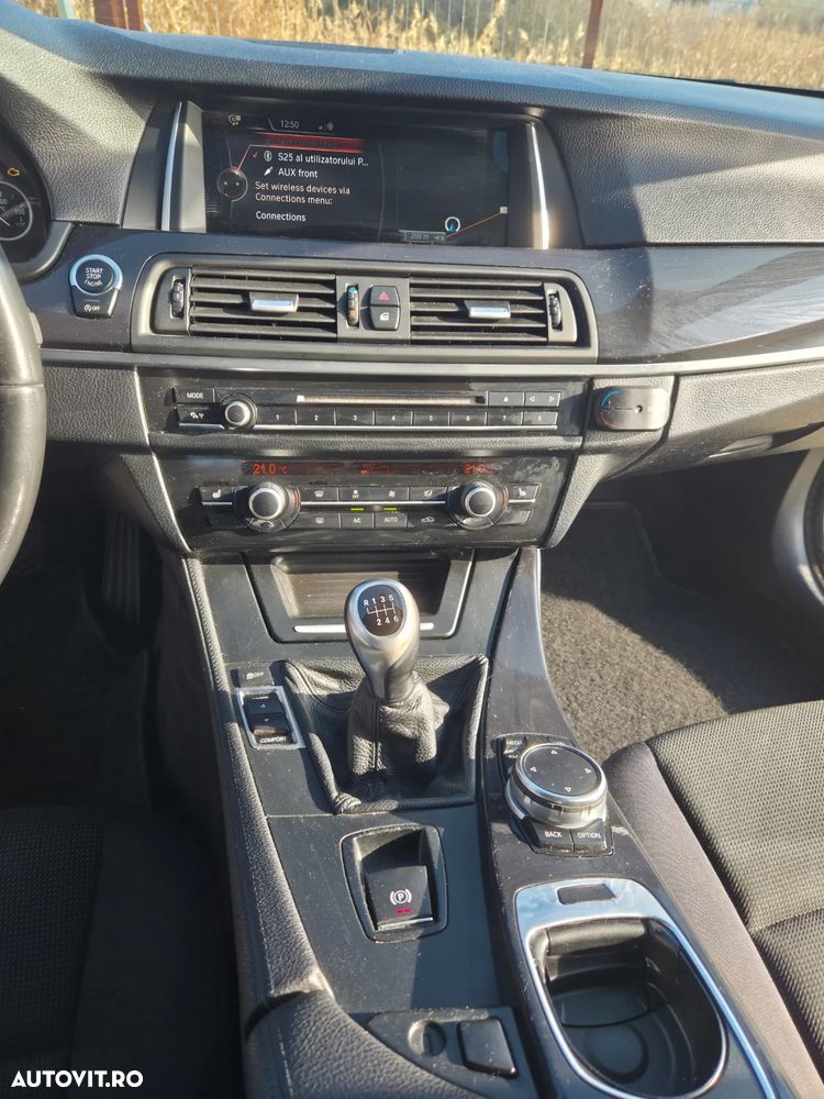 BMW Seria 5 520d Touring Blue Performance - 13