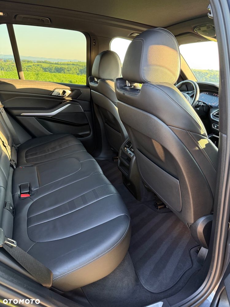 BMW X5 xDrive40d mHEV - 12