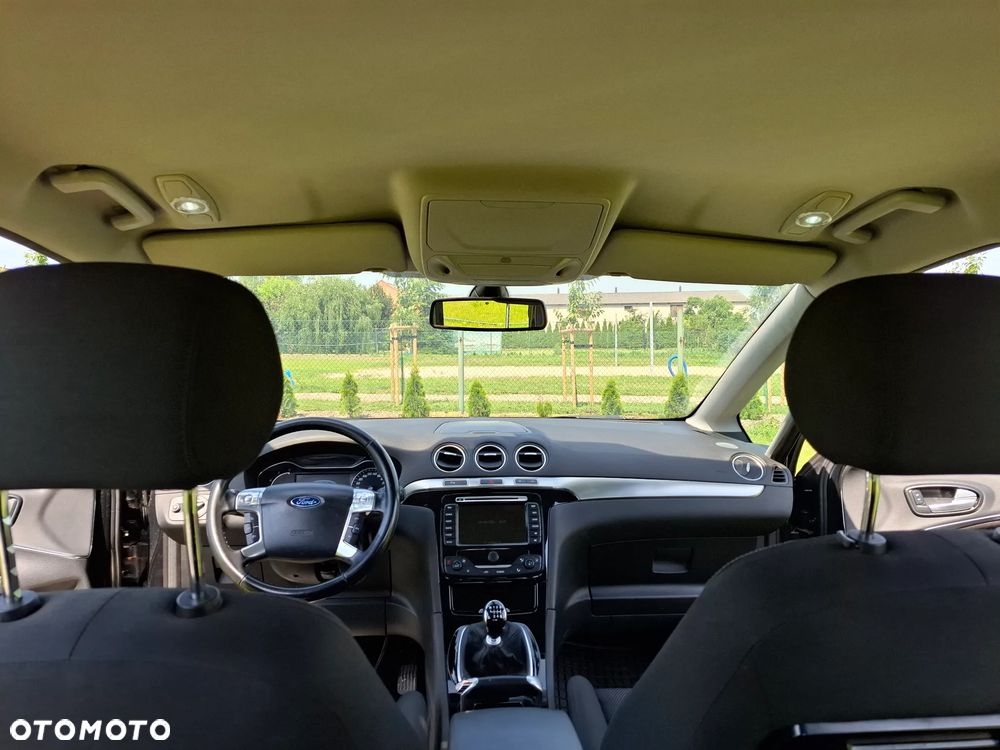 Ford S-Max - 12