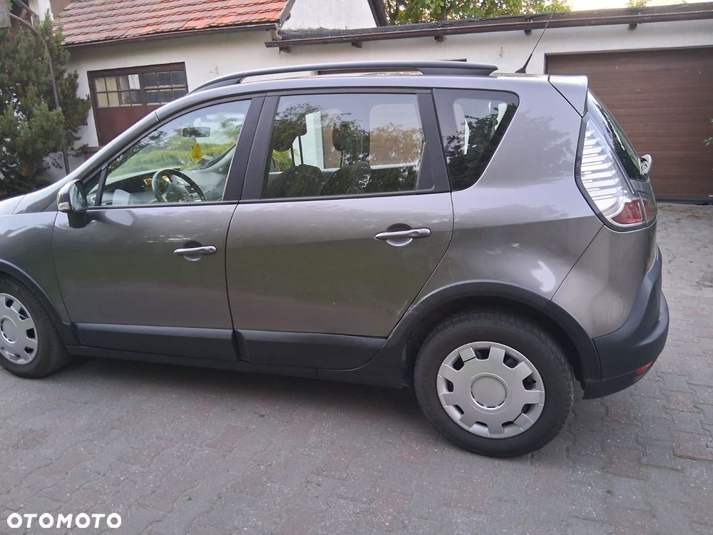 Renault Scenic dCi 110 Xmod Paris - 8