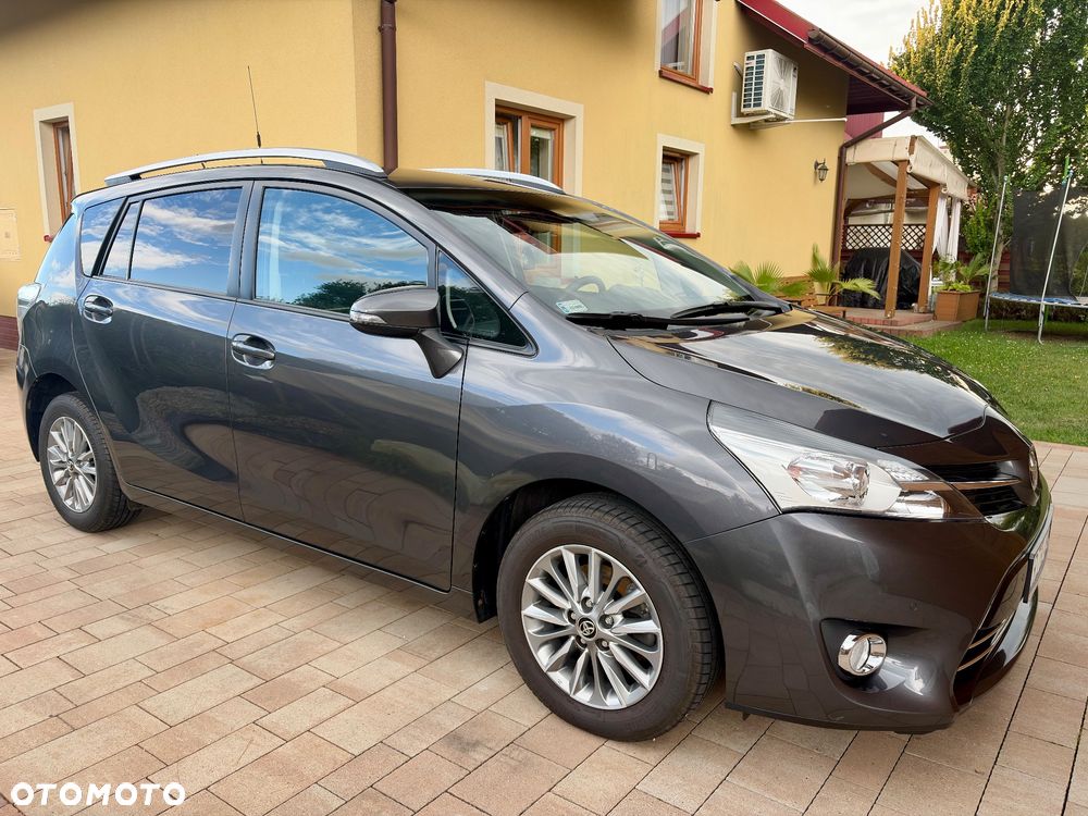 Toyota Verso 1.8 Premium 7os EU6 - 1