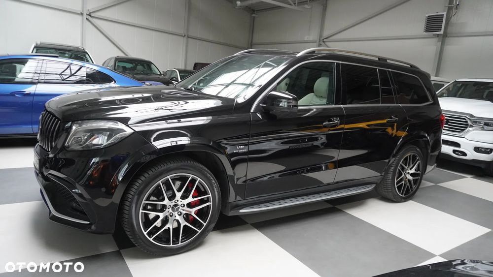 Mercedes-Benz GLS - 13