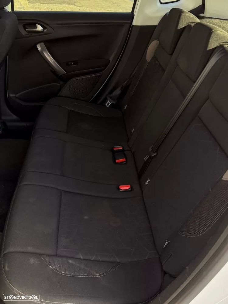 Peugeot 2008 1.2 VTi Active - 12