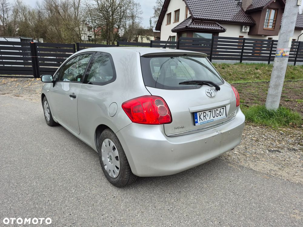 Toyota Auris 1.33 VVT-i Terra - 4