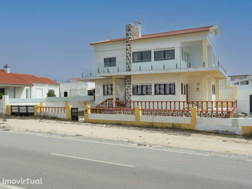 Apartamento Térreo com Vista Mar e Quintal na Praia Azul -Santa Cruz - Grande imagem: 3/60