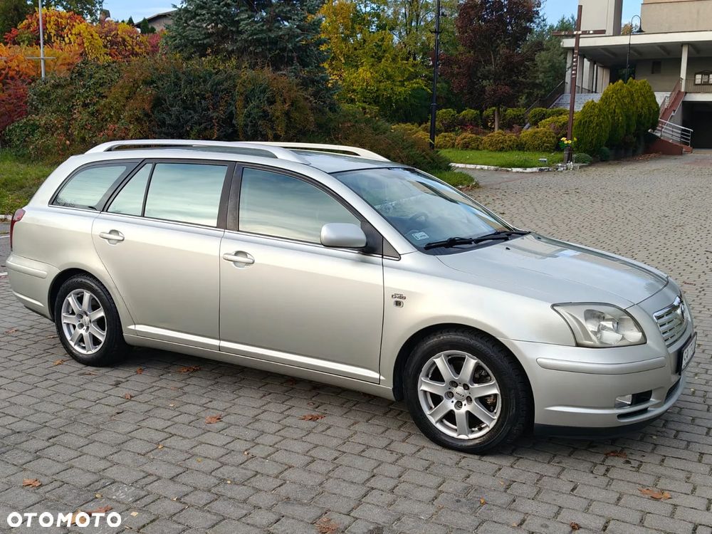 Toyota Avensis 2.0 D-4D Combi - 24
