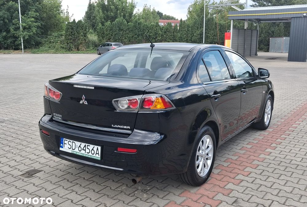 Mitsubishi Lancer 1.6 Intense - 12
