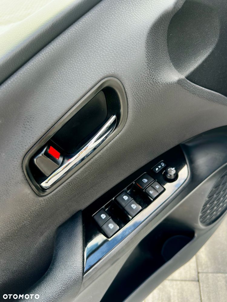 Toyota Prius 1.8 Hybrid Prestige - 22