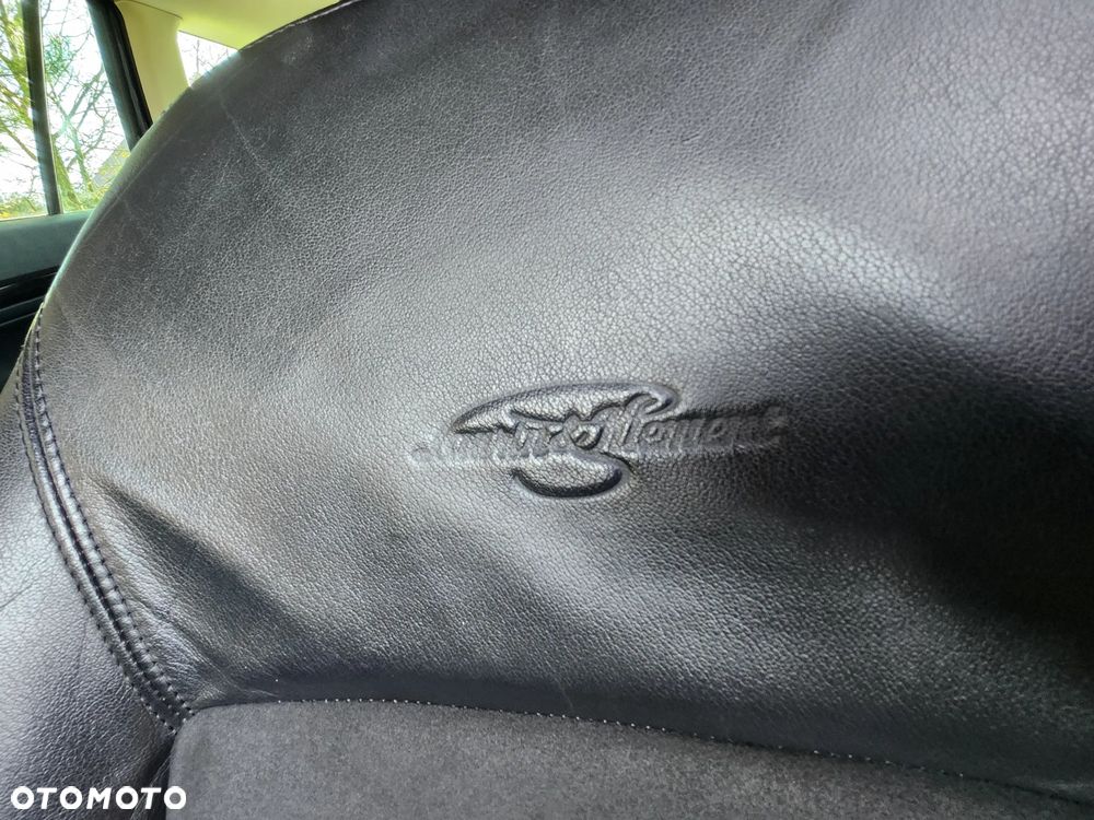 Skoda Octavia Combi 2.0 TDI Laurin & Klement - 17