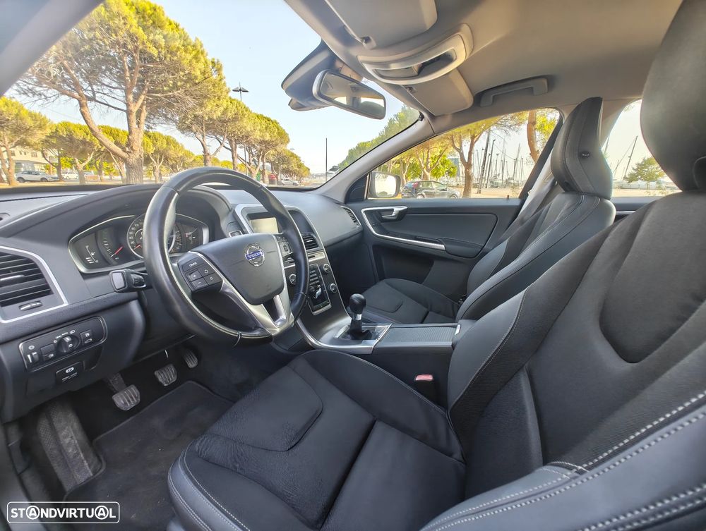 Volvo XC 60 2.0 D4 Momentum Start/Stop - 19