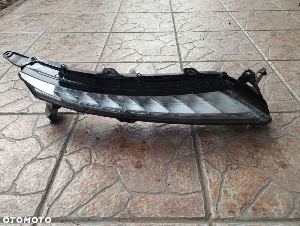 lampa prawa full led mitsubishi eclipse cross lift 2020-^ - 1