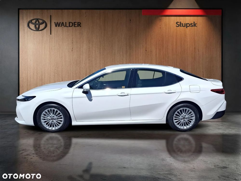 Toyota Camry - 2