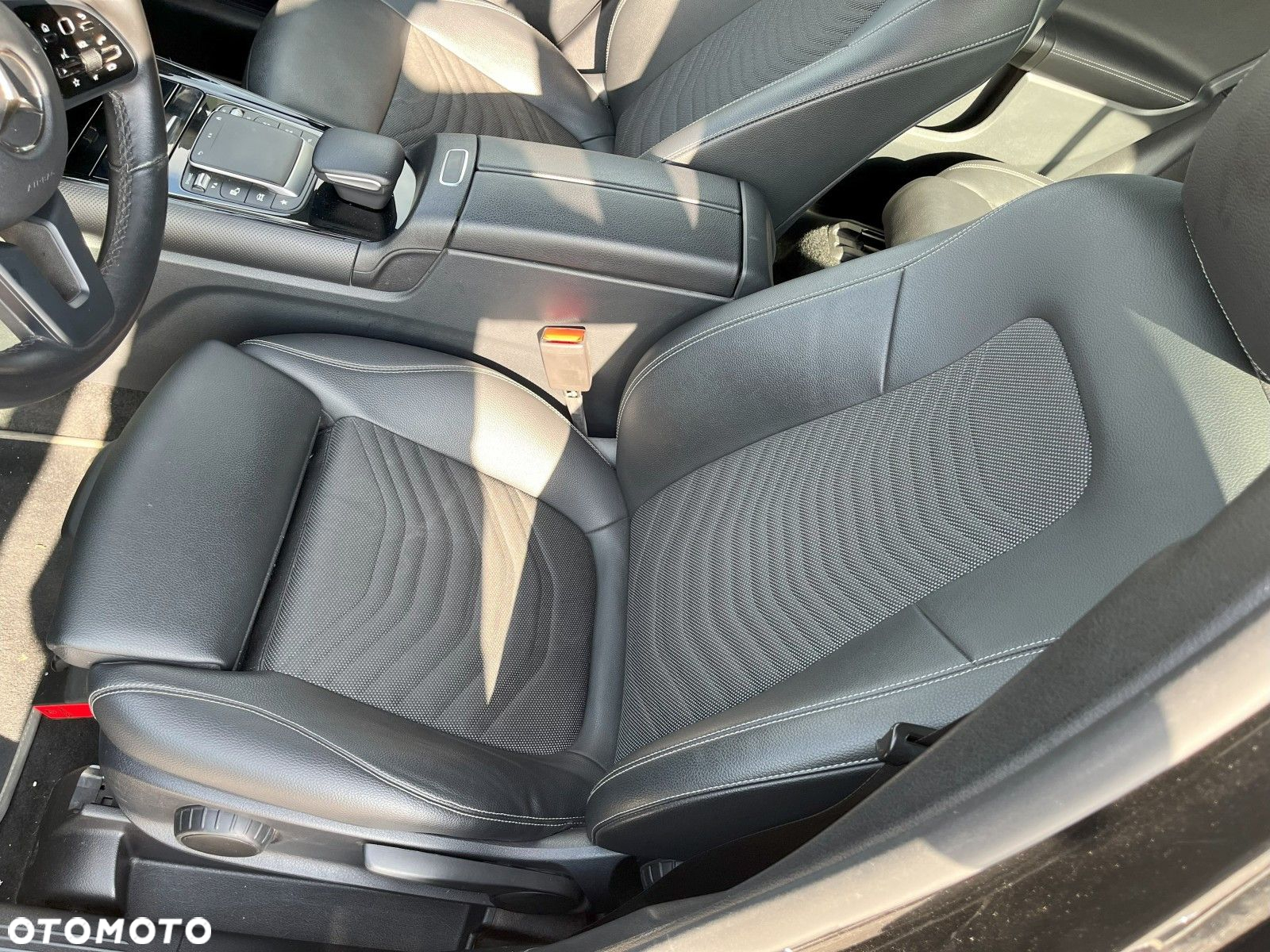 Mercedes-Benz GLB - 11