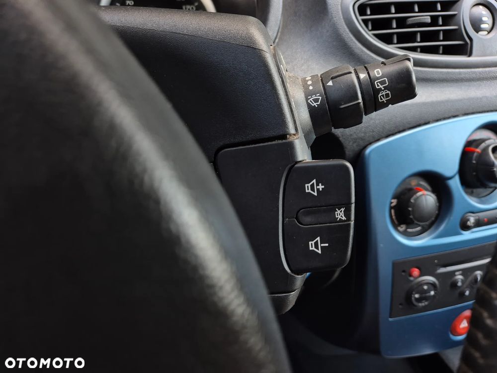 Renault Clio 1.2 16V Tech Run - 11