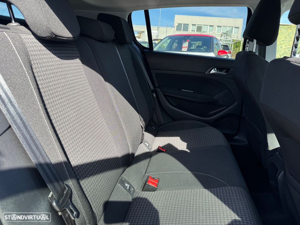 Peugeot 308 - 11