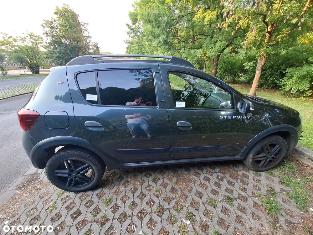 Dacia Sandero 0.9 TCe Laureate S&S EU6 - 6