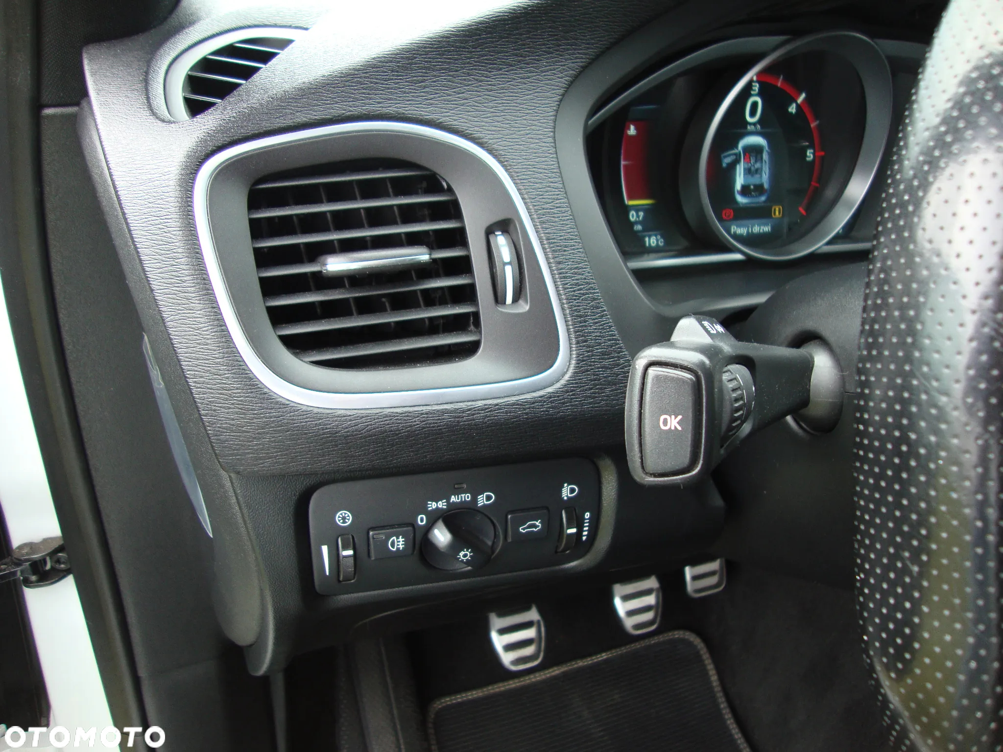 Volvo V40 - 21
