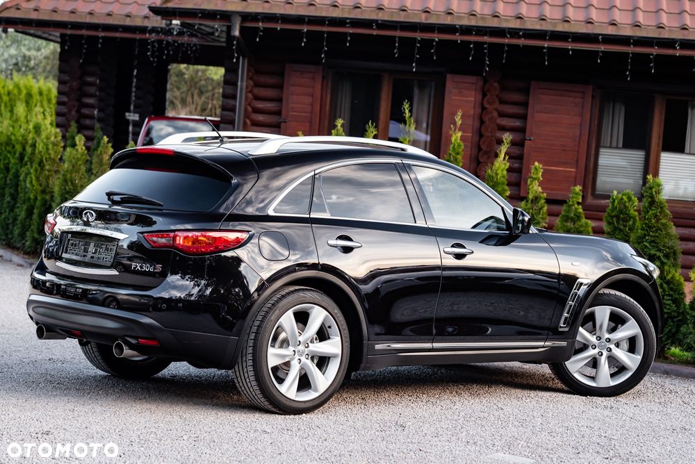 Infiniti FX FX30d S - 10