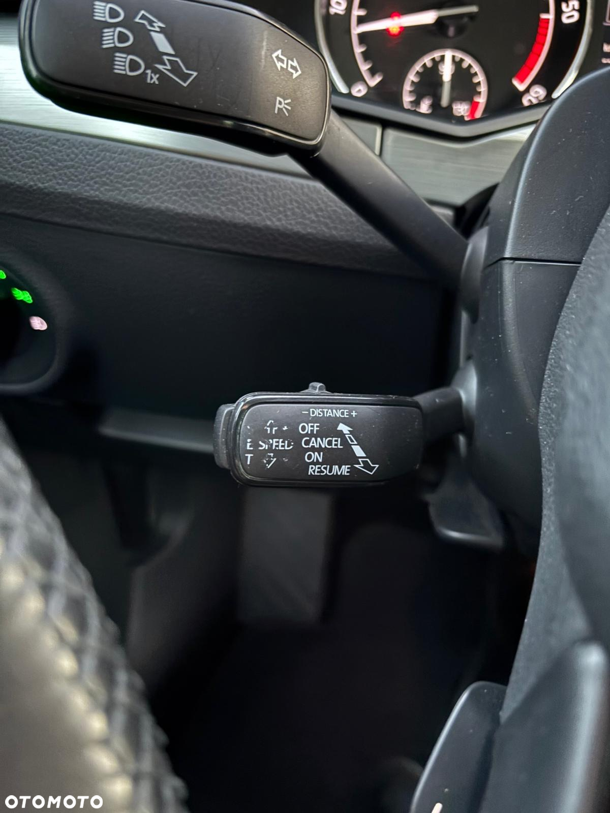 Skoda Superb 2.0 TDI DSG Premium Edition - 24