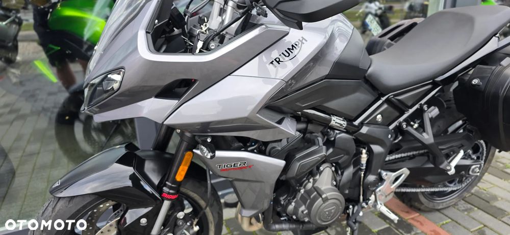 Triumph Tiger - 32