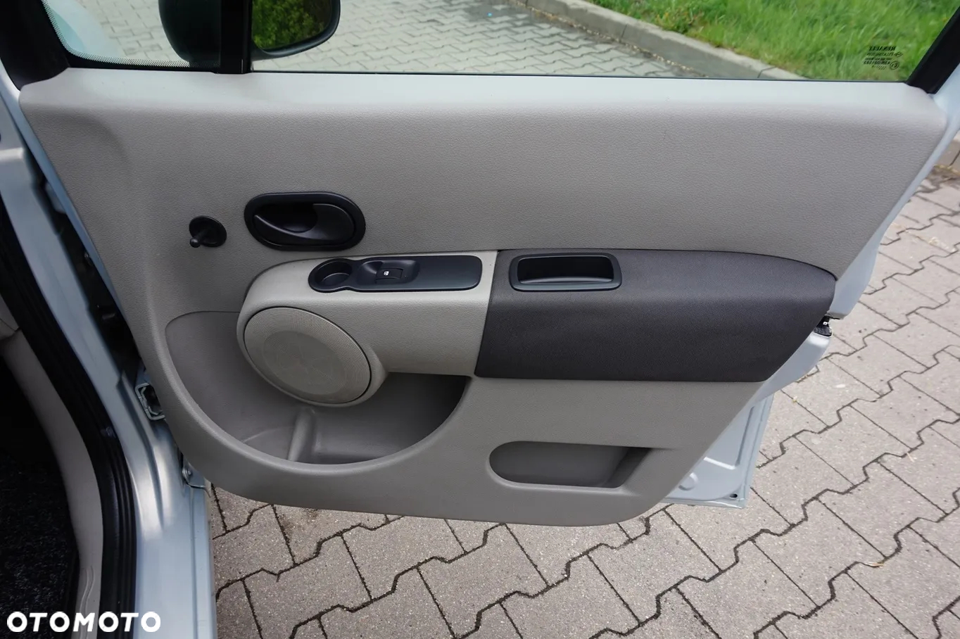Renault Modus - 32