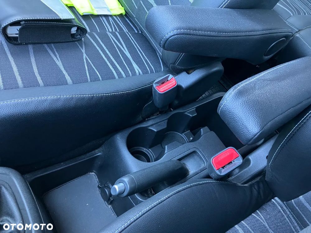 Kia Venga 1.4 L - 24