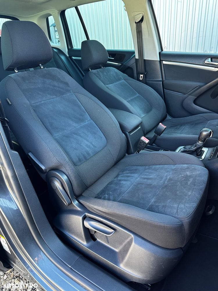 Volkswagen Tiguan 2.0 TDI 4Motion DSG Sport & Style - 20