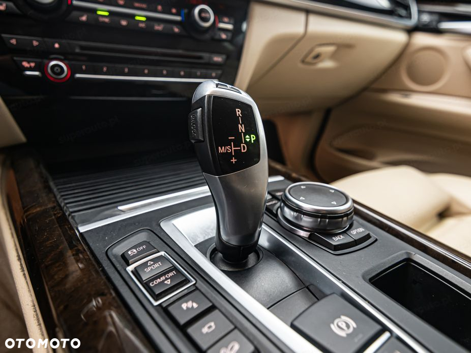 BMW X5 xDrive40d - 23