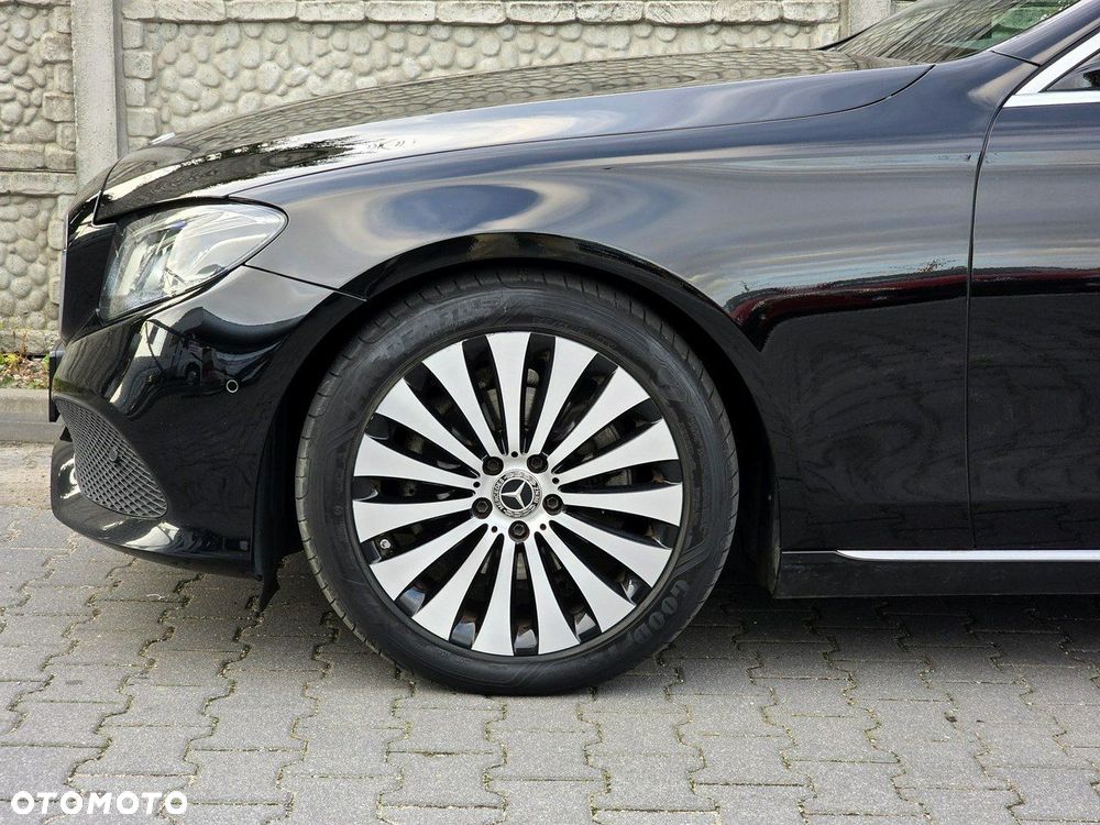 Mercedes-Benz Klasa E 220 d T 9G-TRONIC Avantgarde - 35